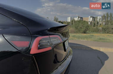 Седан Tesla Model 3 2018 в 
