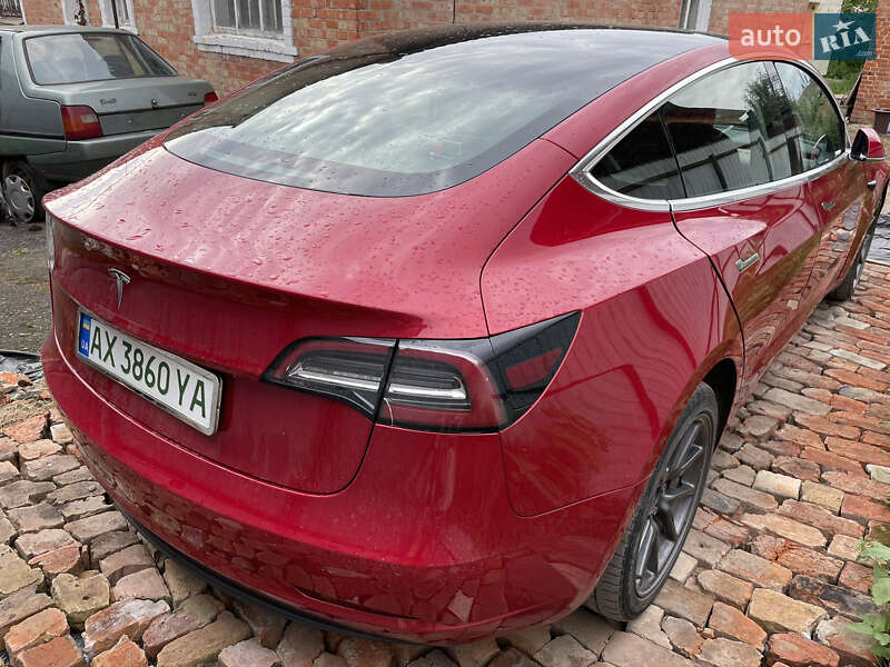 Седан Tesla Model 3 2019 в Сумах