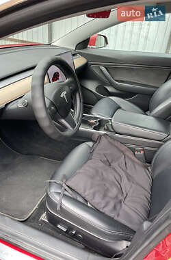 Седан Tesla Model 3 2019 в Сумах