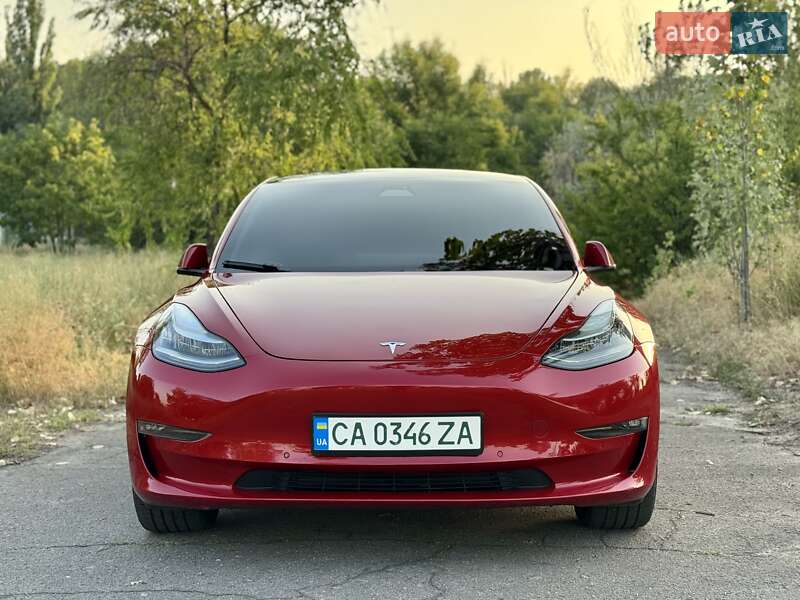Седан Tesla Model 3 2020 в Каменском