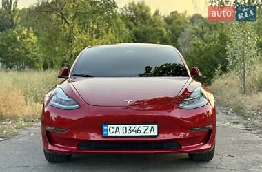 Седан Tesla Model 3 2020 в 