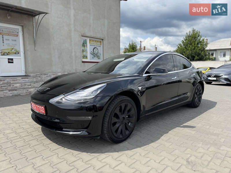 Tesla Model 3 2019