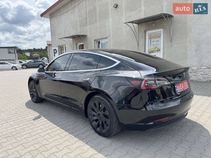 Седан Tesla Model 3 2019 в Луцке