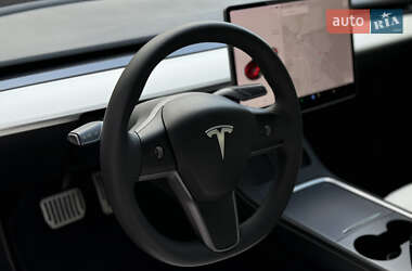 Седан Tesla Model 3 2021 в 