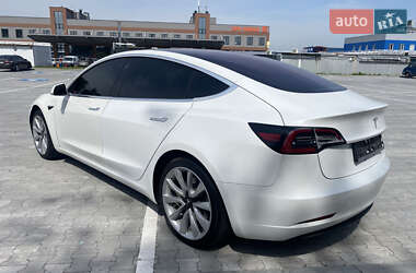 Седан Tesla Model 3 2017 в 