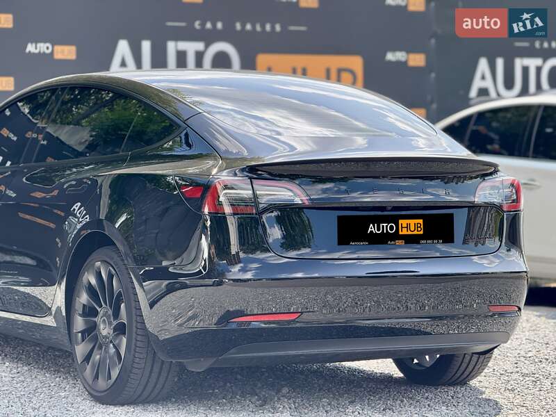 Седан Tesla Model 3 2023 в Харькове