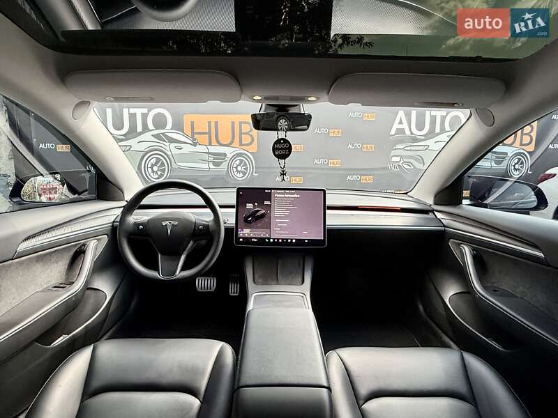 Седан Tesla Model 3 2023 в Харькове
