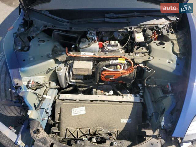 Седан Tesla Model 3 2022 в Киеве