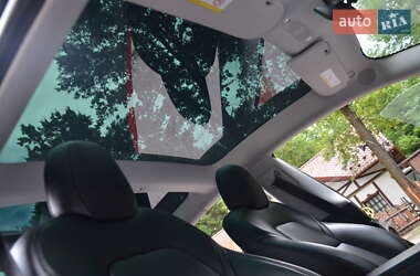 Седан Tesla Model 3 2020 в 