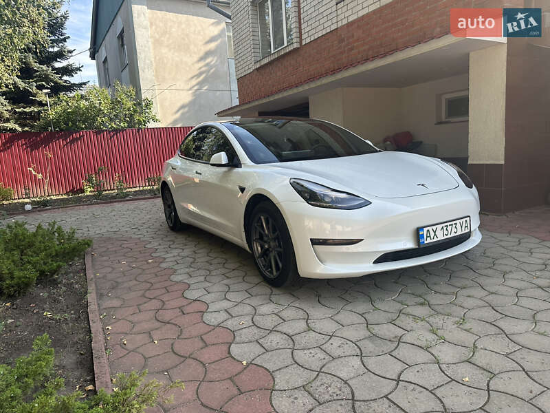 Седан Tesla Model 3 2022 в Харькове