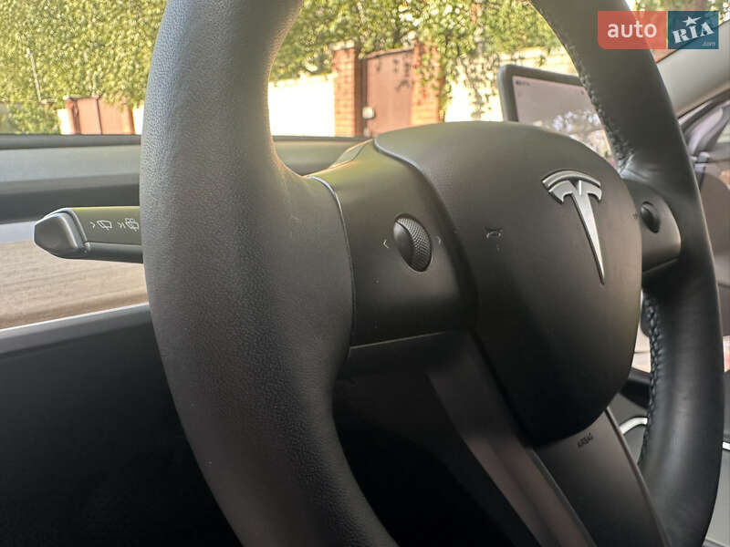 Седан Tesla Model 3 2022 в Харькове