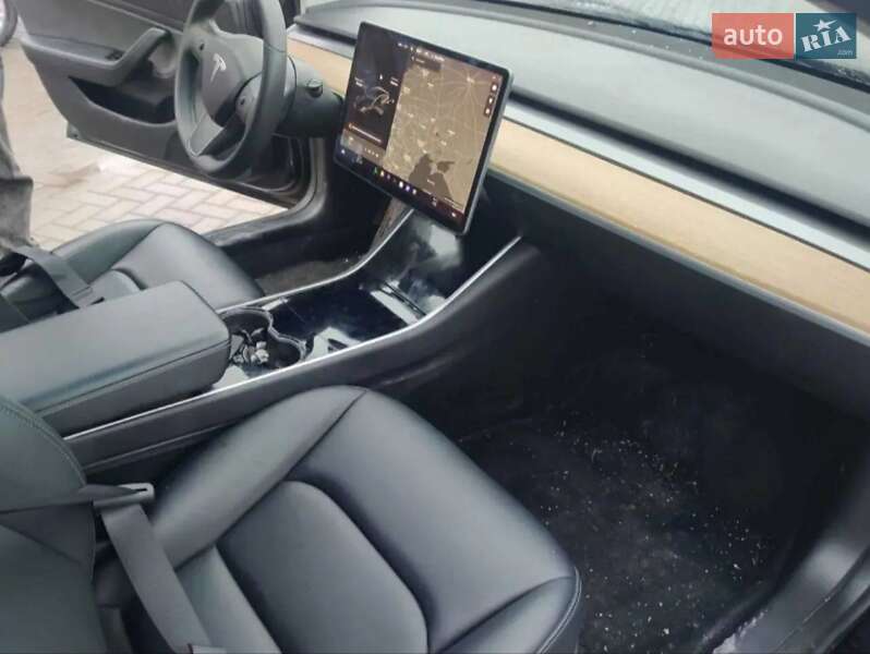 Седан Tesla Model 3 2019 в Житомире