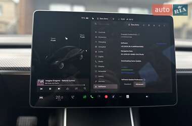Седан Tesla Model 3 2019 в 