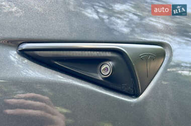 Седан Tesla Model 3 2020 в 