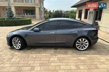 Седан Tesla Model 3 2019 в 