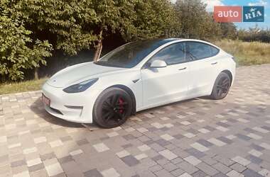 Седан Tesla Model 3 2021 в Ужгороде