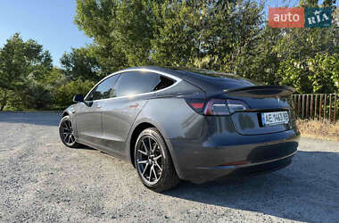 Седан Tesla Model 3 2018 в 