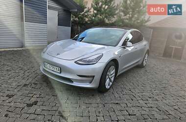 Седан Tesla Model 3 2018 в Львове