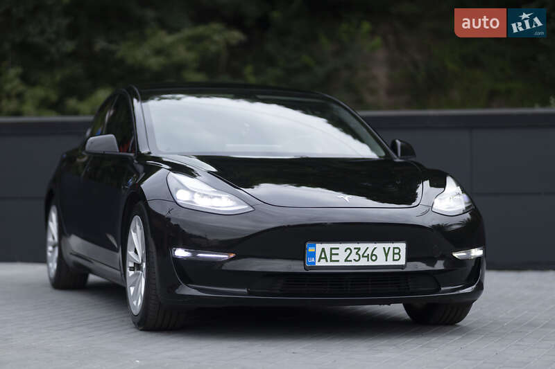 Tesla Model 3 2021