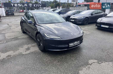 Седан Tesla Model 3 2024 в Києві