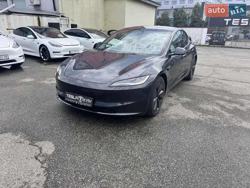 Седан Tesla Model 3 2024 в Киеве
