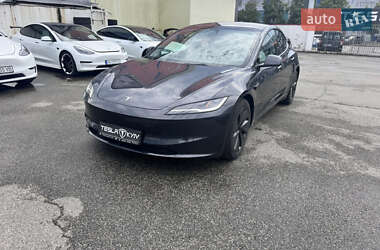 Седан Tesla Model 3 2024 в 