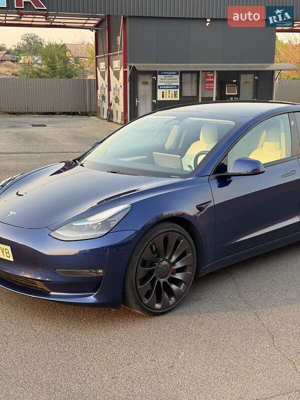 Седан Tesla Model 3 2021 в Кривом Роге