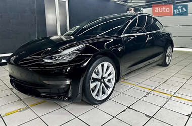 Седан Tesla Model 3 2019 в 