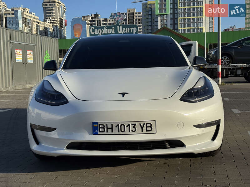 Седан Tesla Model 3 2021 в Одессе