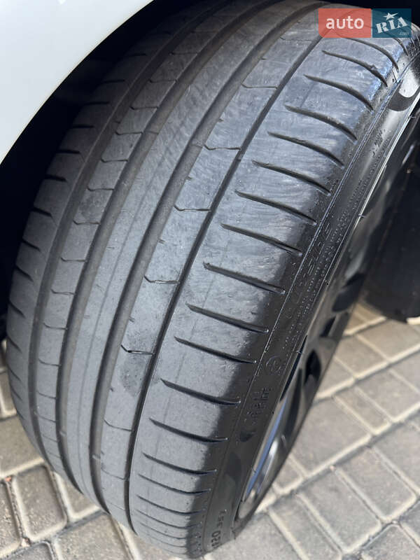 Седан Tesla Model 3 2021 в Одессе