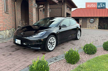 Седан Tesla Model 3 2022 в Луцке