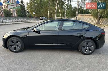 Седан Tesla Model 3 2023 в 