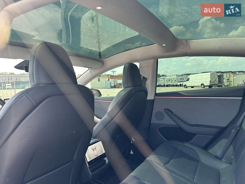 Седан Tesla Model 3 2024 в Харькове