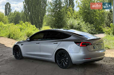 Седан Tesla Model 3 2018 в 