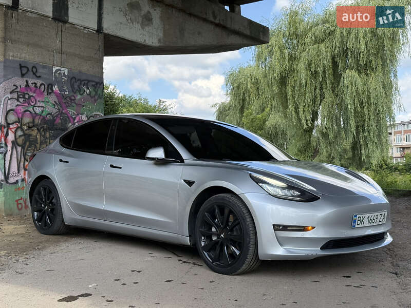 Tesla Model 3 2018