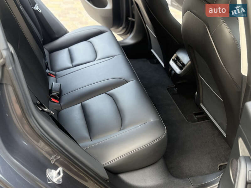 Седан Tesla Model 3 2023 в Запорожье