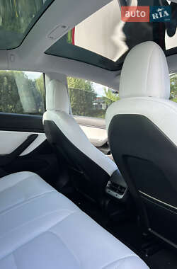 Седан Tesla Model 3 2018 в Києві