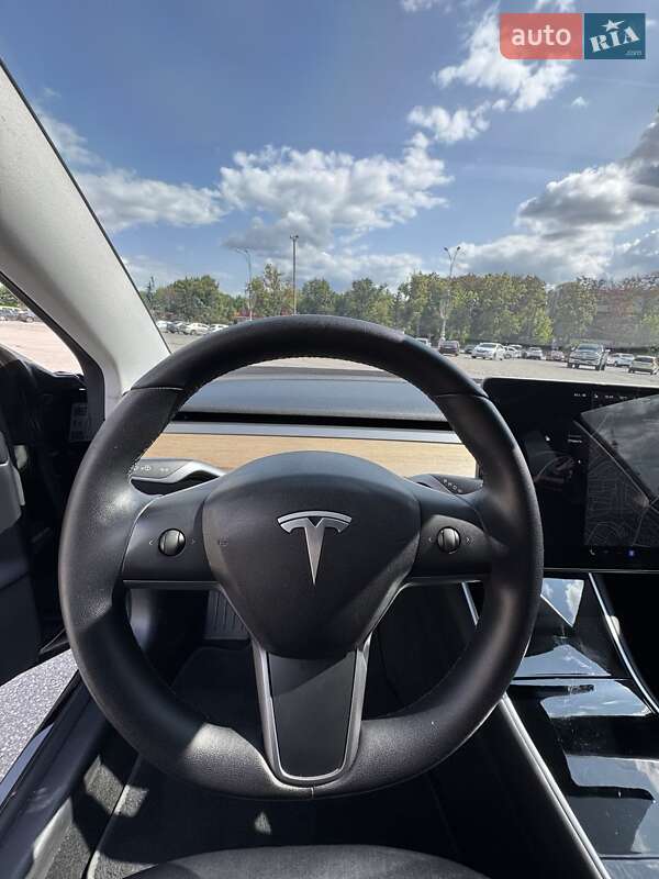 Седан Tesla Model 3 2019 в Харькове