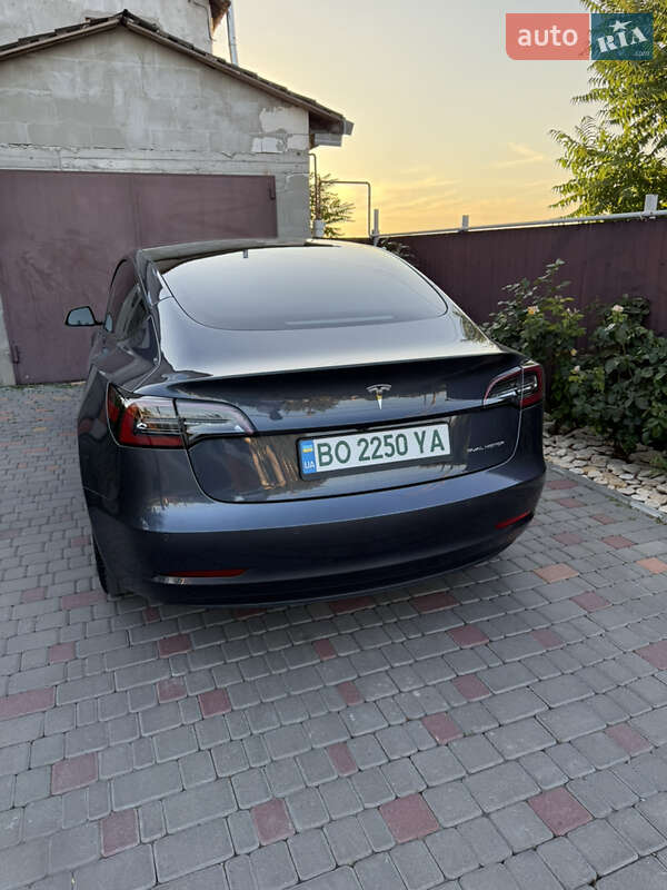 Седан Tesla Model 3 2021 в Одесі
