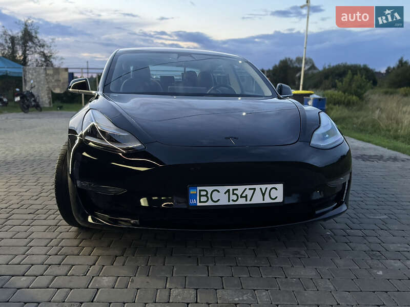 Седан Tesla Model 3 2018 в Яворове
