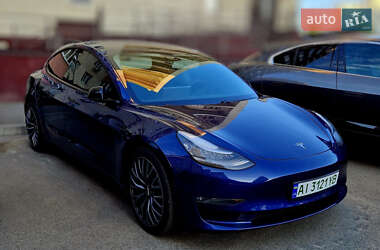 Седан Tesla Model 3 2020 в Києві