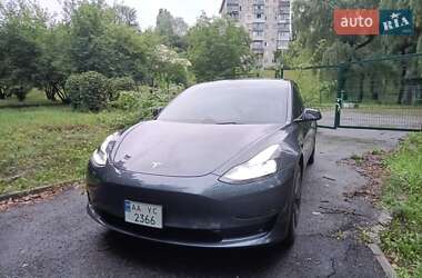 Седан Tesla Model 3 2023 в Києві