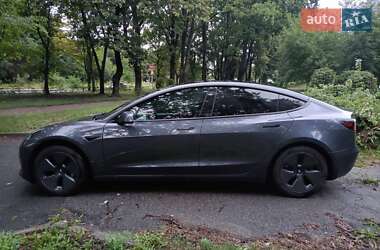 Седан Tesla Model 3 2023 в 