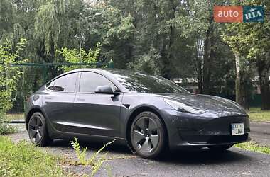 Седан Tesla Model 3 2023 в 