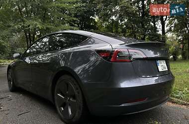 Седан Tesla Model 3 2023 в 