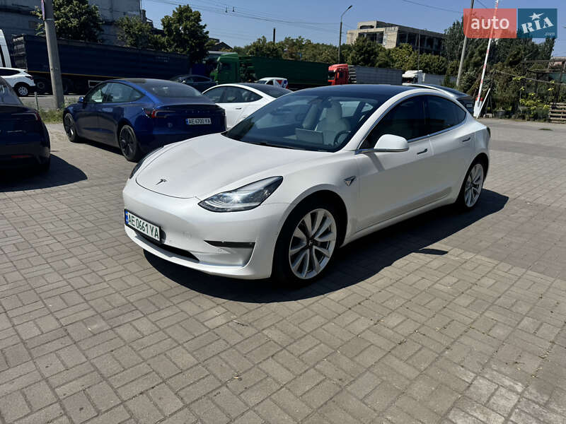 Tesla Model 3 2019 Tesla Model 3 2019