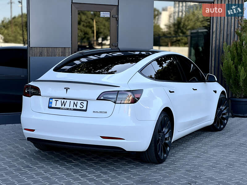 Седан Tesla Model 3 2022 в Одессе
