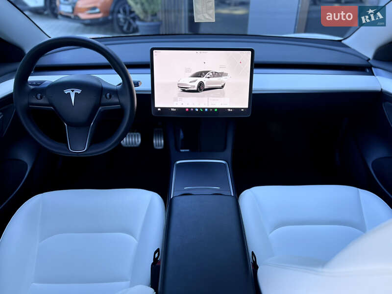 Седан Tesla Model 3 2022 в Одессе
