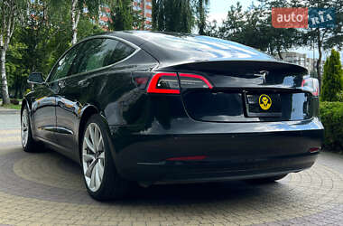 Седан Tesla Model 3 2018 в 