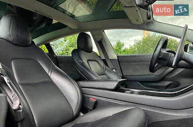 Седан Tesla Model 3 2018 в 